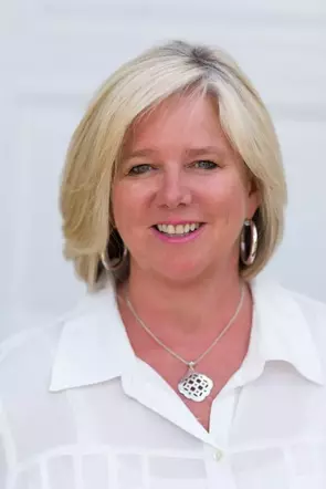 Lorna Whalen, Port Coquitlam, Real Estate Agent